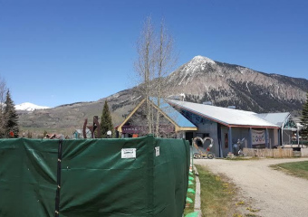 Crested_Butte_-_Temp_Fence