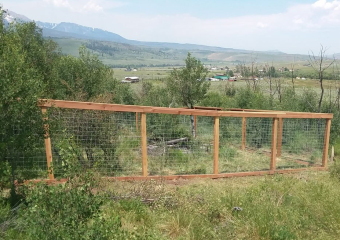 Specialty-Fences-Wood-Wire-Mesh
