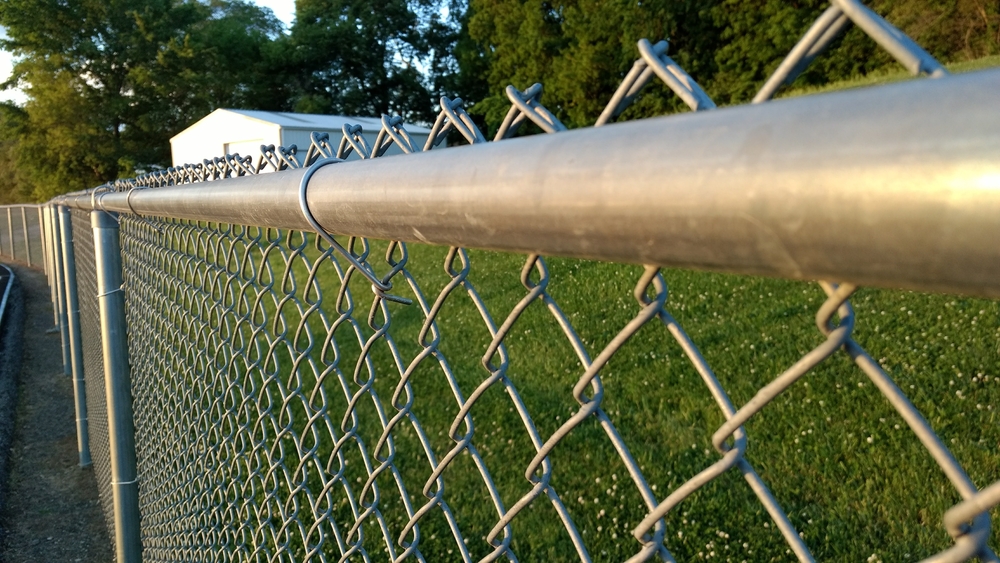 chain link fence weave